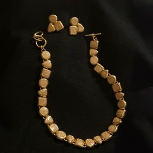 Gold tone necklace and earrings